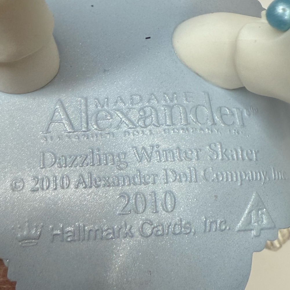 Set of Three Madame Alexander  Christmas ornaments - Picture 12 of 13